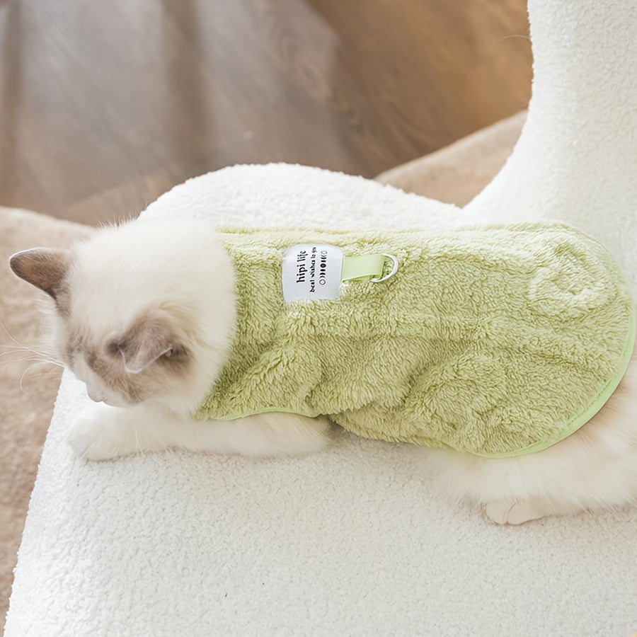 Warm Cat Vest for Autumn and Winter - Thick Fleece Pet Clothing with Heart Print and Traction Buckle, Comfortable Soft Cat Sweater Jacket for Small Cats and Kittens