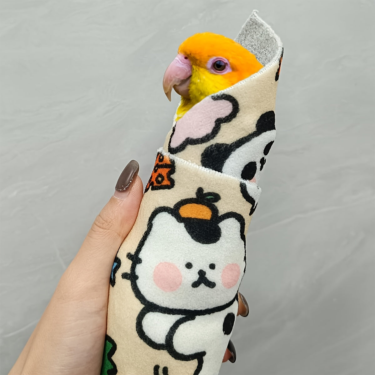 Parrot Grooming Wrap for Nail Trimming & Medication, Anti-Scratch Bird Restraint Swaddle Cloth, Self-Adhering Anti-Escape Parrot Wrapping Towel for Pet Birds, Cartoon Print Bird Grooming Accessory