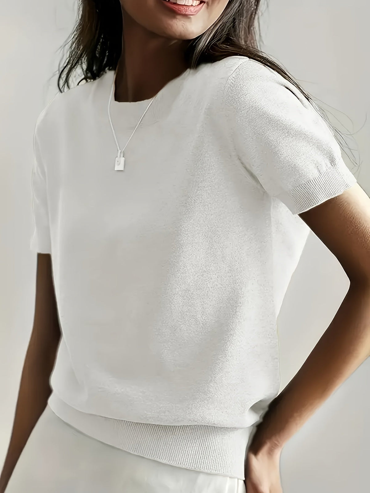 Women's Solid Color Short Sleeve Crew Neck T-Shirt – Lightweight Casual Basic Top for Spring Summer Fall