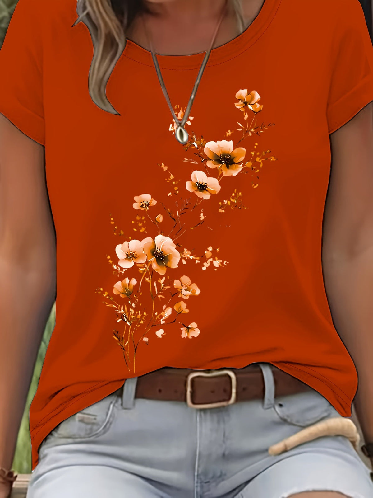 Women's Watercolor Floral Print T-Shirt – Elegant Round Neck Short Sleeve Casual Top for Spring & Summer