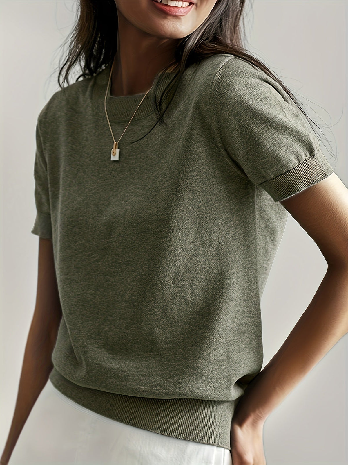 Women's Solid Color Short Sleeve Crew Neck T-Shirt – Lightweight Casual Basic Top for Spring Summer Fall